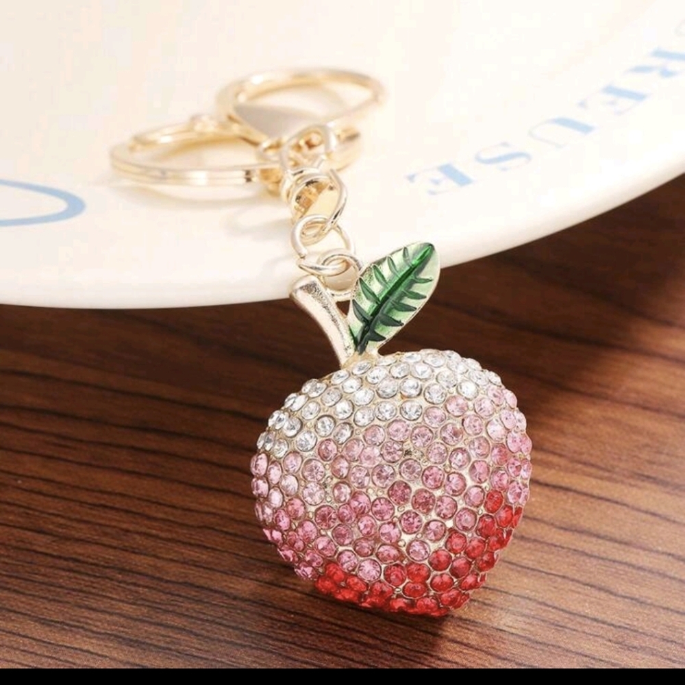 Small Peach🍑 Rhinestone Bag Charm/ keychain New